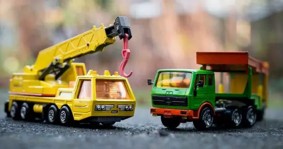 Приключения друзей: Трактора, Крана и Грузовичка